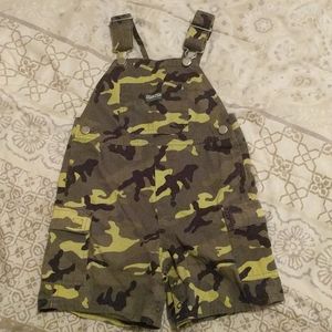 OSHKOSH 4T BOYS OVERALLS CAMOUFLAGE DESIGN